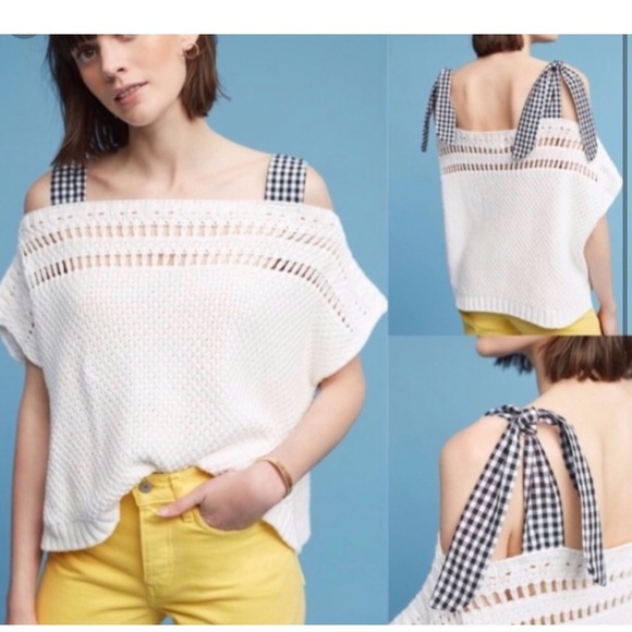 Anthropologie Sweaters - Anthropologie Maeve cropped sweater size Small.